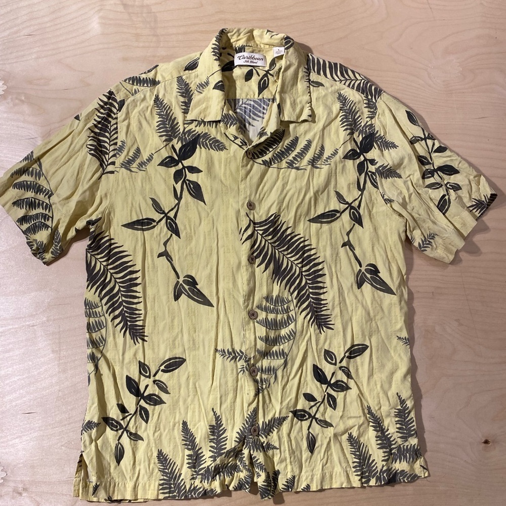 Caribbean Silk Blend Shirt in Yellow with Black Leaf Design Large (OQ)